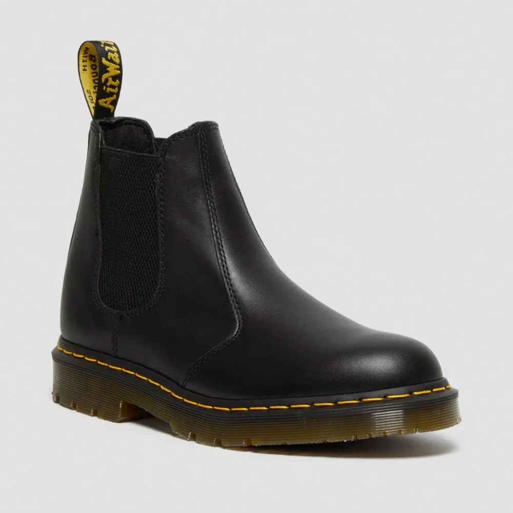 NWT Dr. Martens Black Leather 2976 Chelsea Boots VEGAN LEATHER Edition